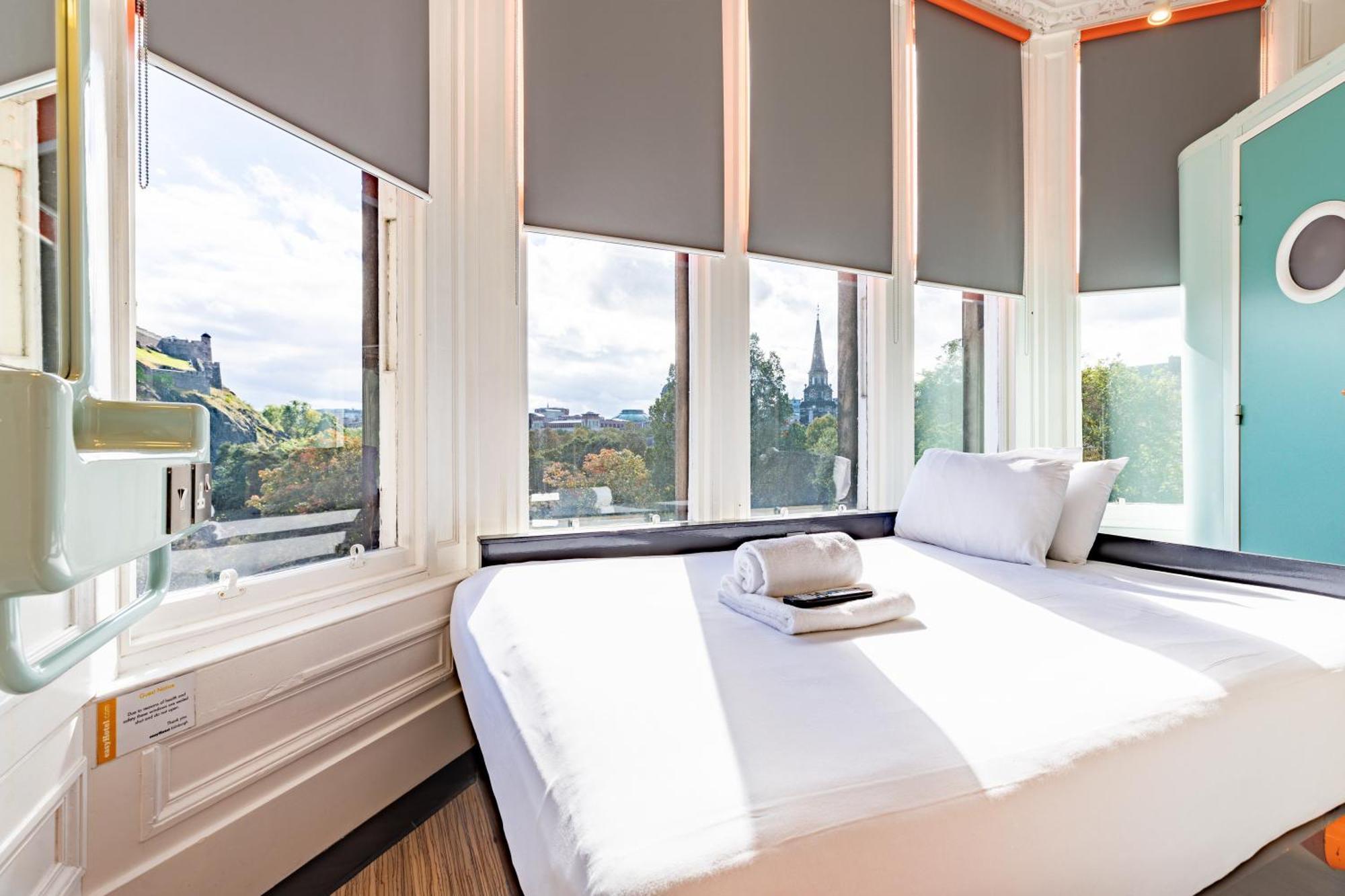 Easyhotel EDI Kültér fotó