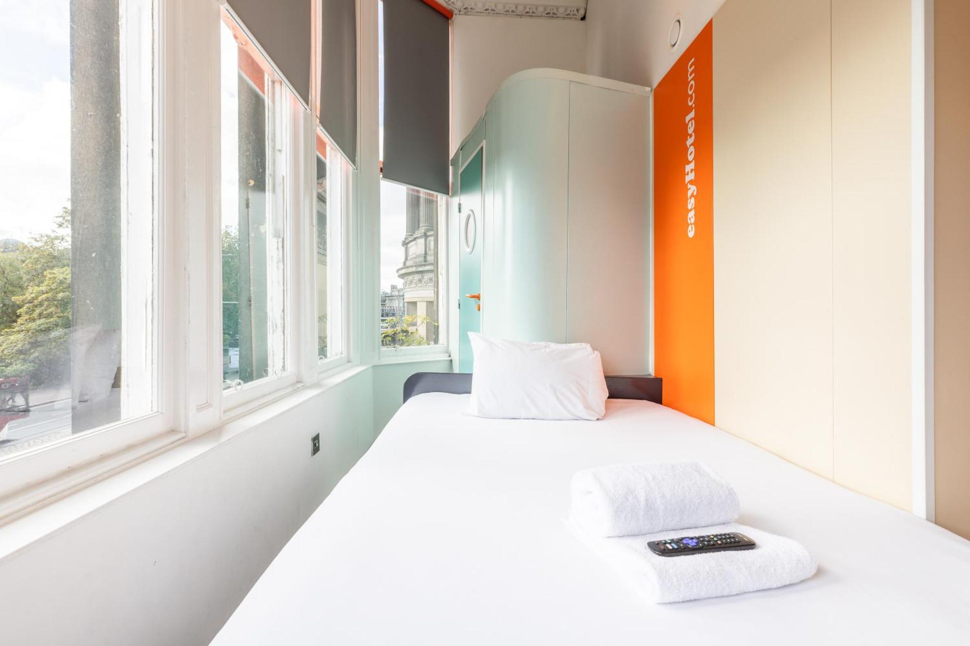 Easyhotel EDI Kültér fotó